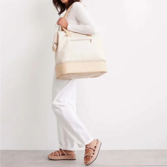 BEIS Cream and Tan Travel Tote - Picture 3 of 5